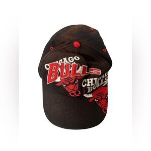 1990s Chicago Bulls NBA snapback hat Black/Red OS